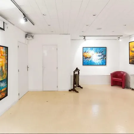Eiffel Tower / Loft Space * Paris