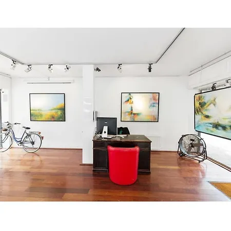 Eiffel Tower / Loft Space